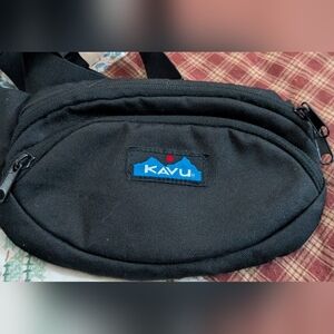 Kavu Spectator Black Fanny Pack Waist Belt Travel Hiking Unisex